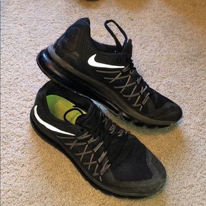 Men’s 9.5 Nike Running Shoes